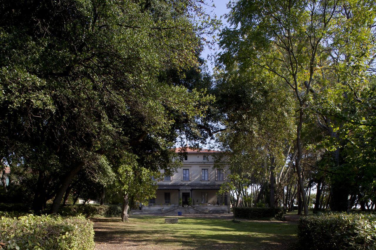 Chateau Sainte Colombe Bed & Breakfast Exterior photo